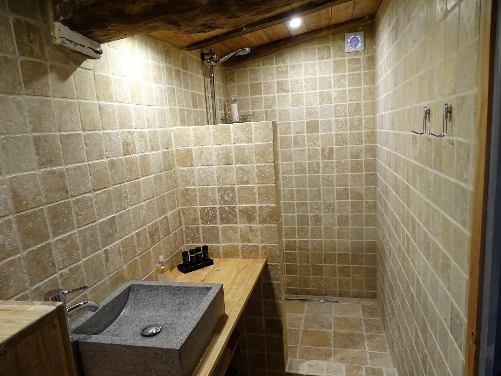شقة Cave Le Vieux Manoir Valeilles المظهر الخارجي الصورة